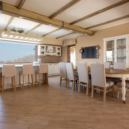 Villa Santoro Al Paradiso Verde, Intera Con Piscina Caiazzo