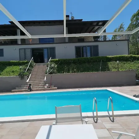 Santoro Al Paradiso Verde, Intera Con Piscina Villa Caiazzo