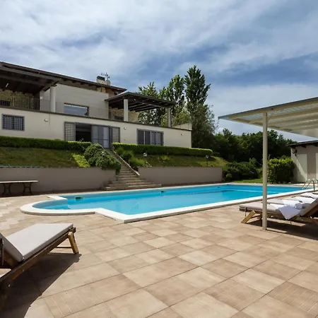 Santoro Al Paradiso Verde, Intera Con Piscina Caiazzo
