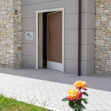 Santoro Al Paradiso Verde, Intera Con Piscina Villa Caiazzo