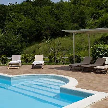 Santoro Al Paradiso Verde, Intera Con Piscina Villa