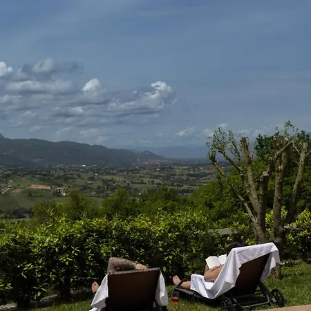 Santoro Al Paradiso Verde, Intera Con Piscina * Caiazzo