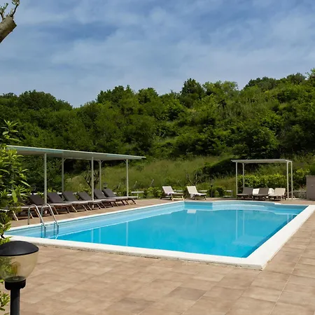 Santoro Al Paradiso Verde, Intera Con Piscina 别墅