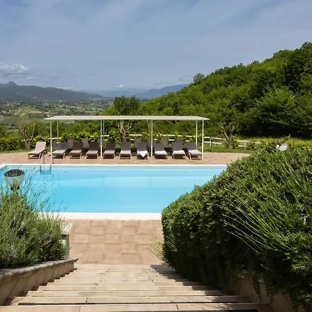 Santoro Al Paradiso Verde, Intera Con Piscina * Caiazzo