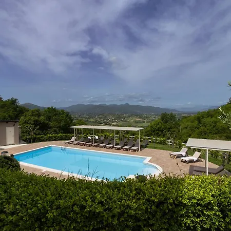 Santoro Al Paradiso Verde, Intera Con Piscina * Caiazzo