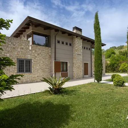 Santoro Al Paradiso Verde, Intera Con Piscina Villa Caiazzo