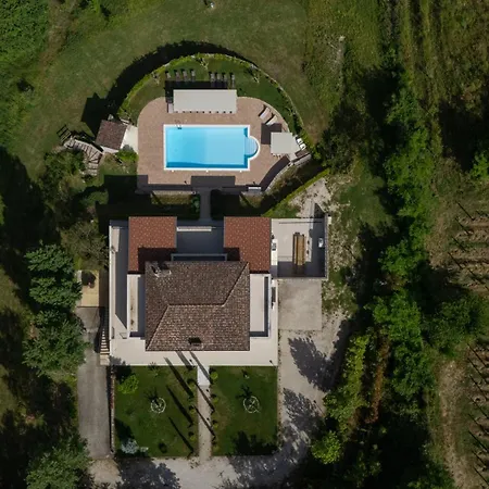 Villa Santoro Al Paradiso Verde, Intera Con Piscina Caiazzo