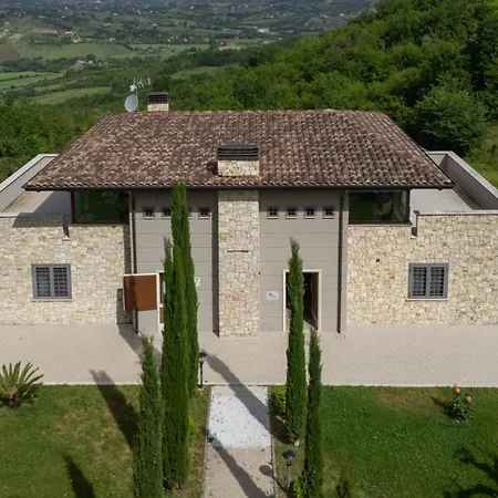 Santoro Al Paradiso Verde, Intera Con Piscina Caiazzo