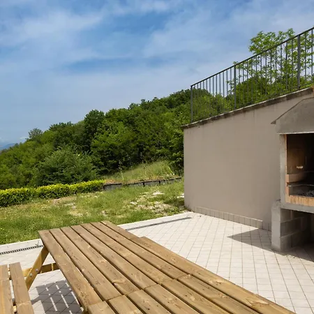 Santoro Al Paradiso Verde, Intera Con Piscina Villa Caiazzo